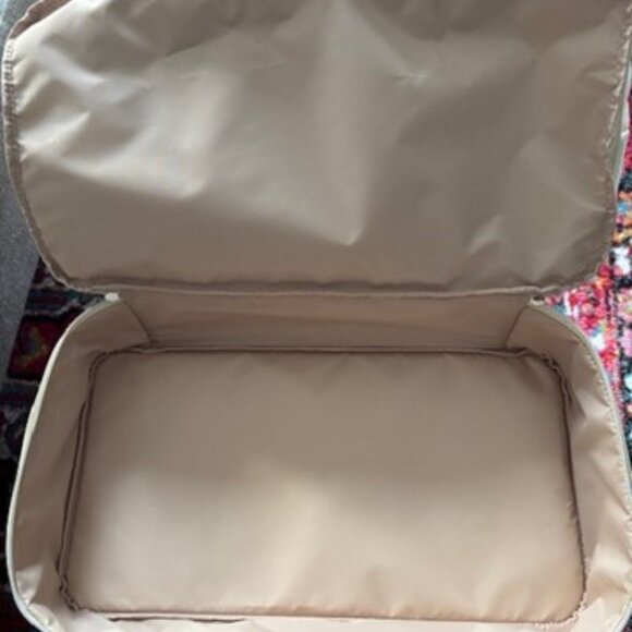 Beis The Weekender in Beige - Picture 9 of 10